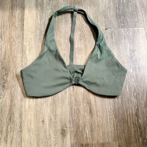 Green Halter Gymshark Front Snap Sports Bra